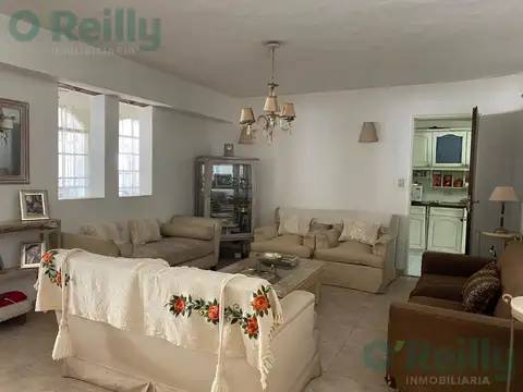 Casa 7 ambientes con 4 baños