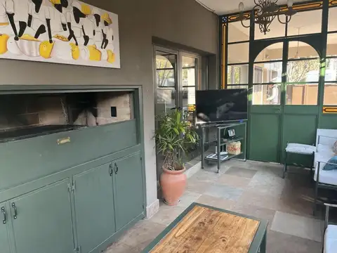 Casa 5 ambientes con 5 baños