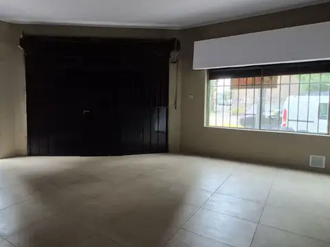 Local en Alquiler en Caseros, $ 600.000