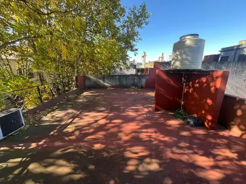Depto Tipo Casa en Venta con 1 cocheras