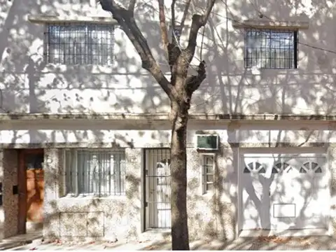 Depto Tipo Casa 3 ambientes con 2 baños