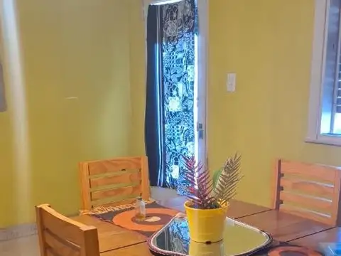 Casa en Alquiler con 1 cochera