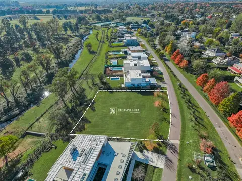 1882 m2 de Terreno en venta en Ayres de Pilar