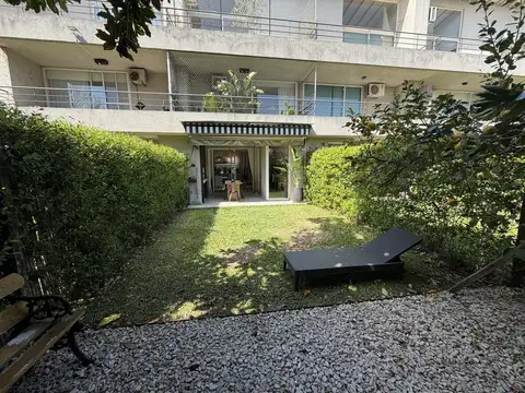 Departamento triplex A NUEVO 5 ambientes con jardin en venta