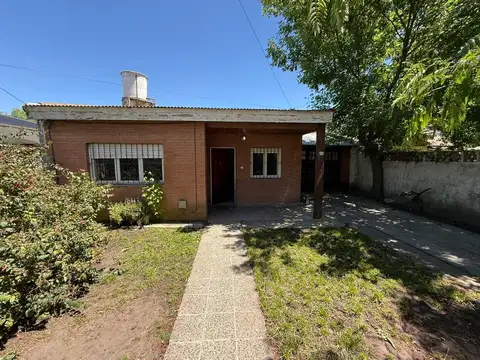 CASA EN ALQUILER - 4 AMB. + DEPTO 2 AMB. - BOSQUE GRANDE