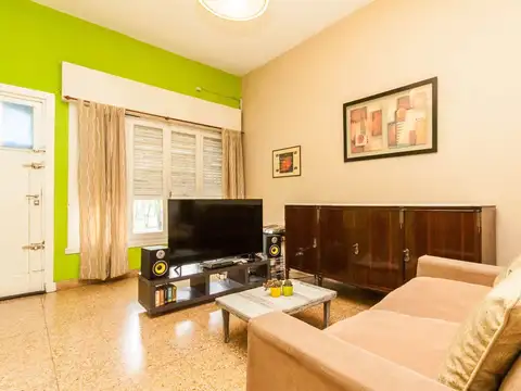 VENTA Casa 3 ambientes con local en Lomas.