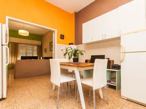 VENTA Casa 3 ambientes con local en Lomas.