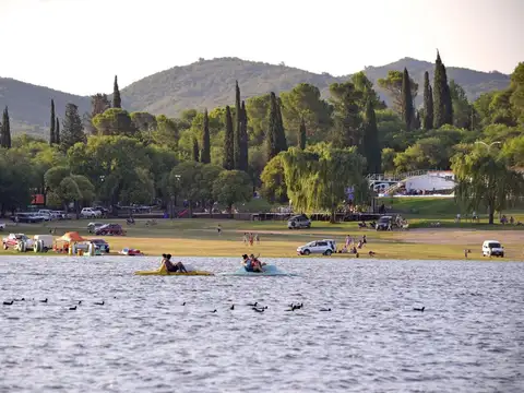 Espectacular lote en venta con vista al lago en Villa del Dique, Calamuchita Córdoba (Apto crédito)