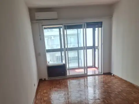 Av Cabildo 2700, Piso 4