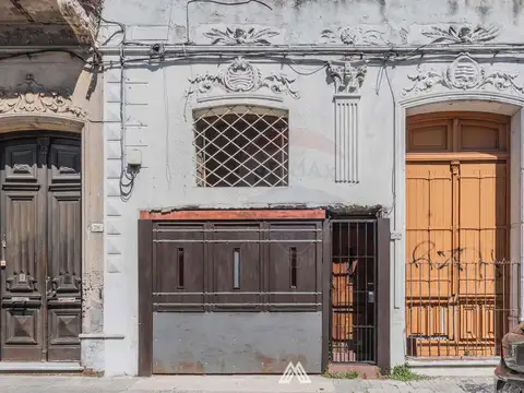 VENTA-Casa 2 dorm y garaje-a reciclar-LA AGUADA