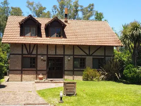 Venta - Casa 5 Ambientes en Las Praderas De Luján