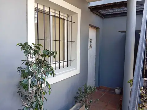 VENTA CASA 4 ambientes - BECCAR - con JARDÍN Y PILETA