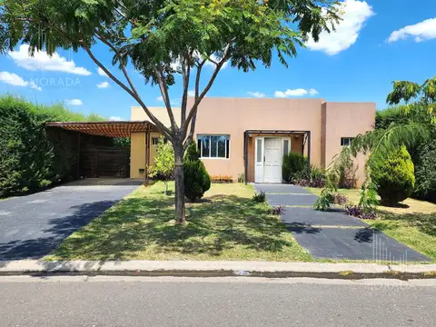 Venta Casa en Barrio cerrado San Ramón, Pilar del Este.