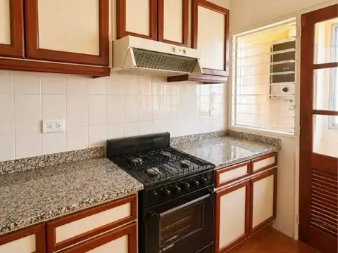 Departamento 4 ambientes con 2 baños