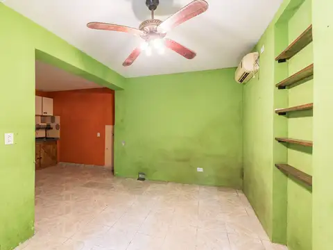 Depto Tipo Casa en Venta 80 años