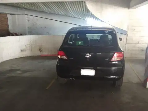 Cochera - San Isidro