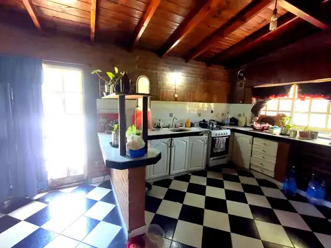 Casa 5 ambientes con 1 baño