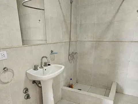Departamento en Alquiler en Maquinista F Savio, $ 580.000