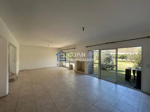 Casa 4 ambientes con 4 baños