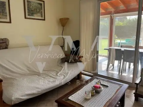 Casa en Venta con 3 cocheras