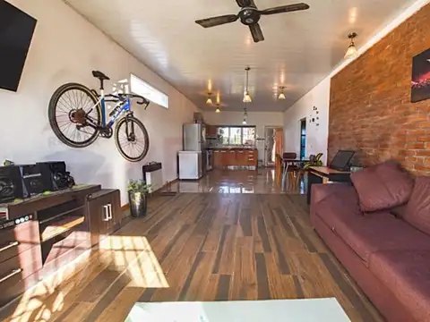 Casa 3 ambientes con 1 baño