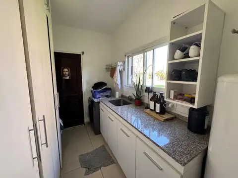 Casa en Venta de 5 Ambientes, Barrio Cerrado Weston