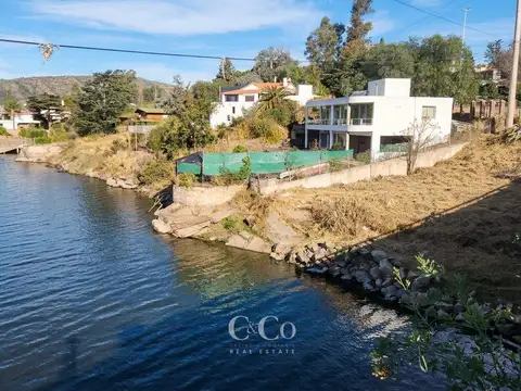 Terreno en Venta en Villa Del Lago, USD 140.000