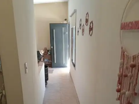 Casa 3 ambientes con 2 baños