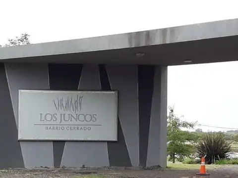 Terreno en Venta en Los Juncos, USD 17.800