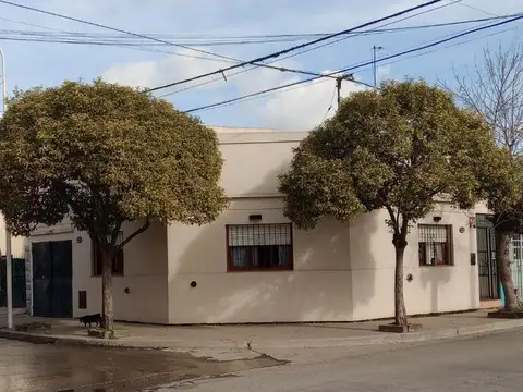 CASA EN VENTA, TANDIL