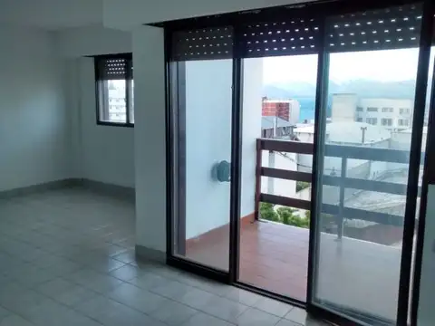 Mitre 700, Piso 4