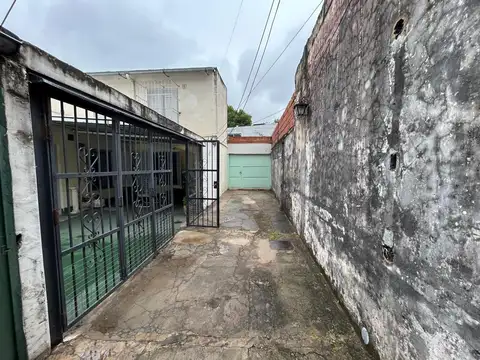 Casa en Alquiler con 1 cochera