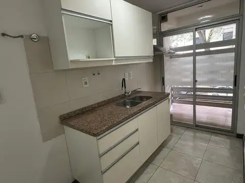 Alquiler un dormitorio balcón patio Punta Carretas