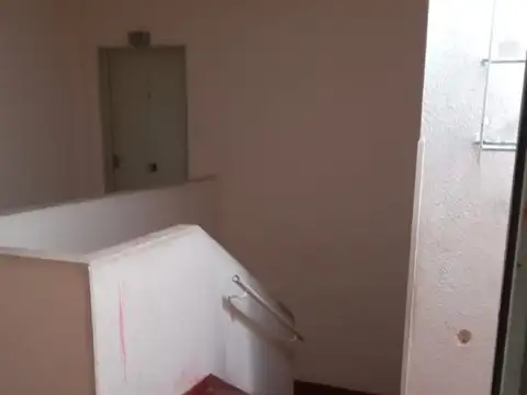 Departamento 6 ambientes con 2 baños