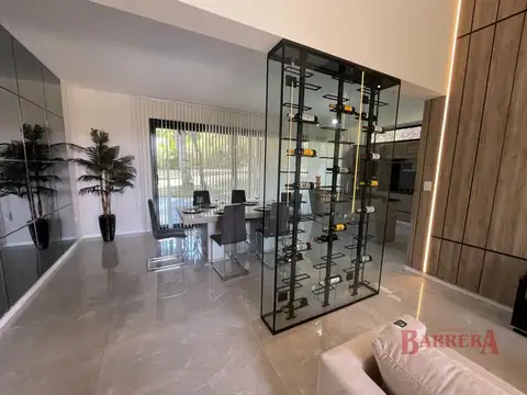 Casa 4 ambientes con 3 baños
