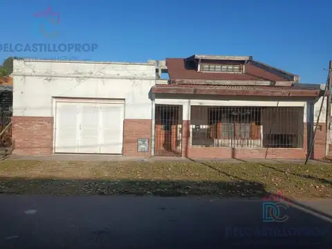 Casa en Venta con 1 cochera