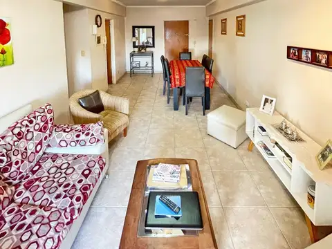 Lacroze 5000, Piso 12