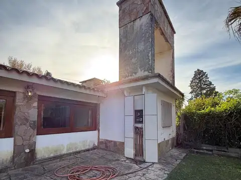 Casa 3 ambientes con 2 baños