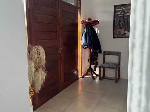 Casa 4 ambientes con 4 baños