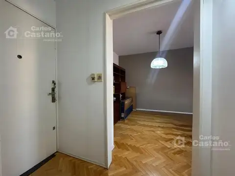 Departamento en Venta en Vicente Lopez Vias / Maipu, USD 165.000