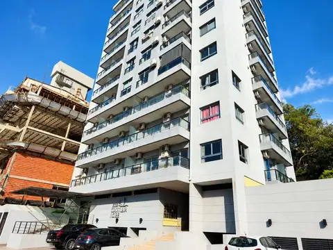 Departamento de 3 dormitorios en Torre Costanera Norte