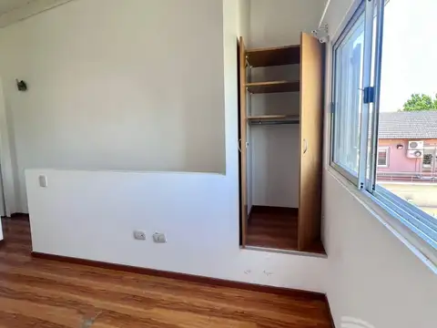 Departamento Duplex 3 Ambientes en Venta en Ramos Mejia Sur