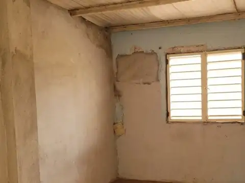 Casa 3 dormitorios y cochera, Colonia Avellaneda