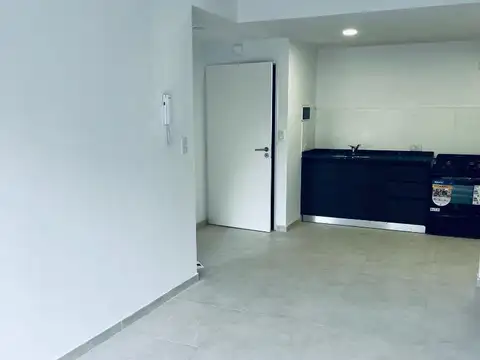 Departamento  a estrenar 2 amb c/cochera   buena Ubicación