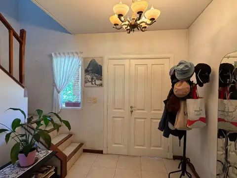 Casa 4 ambientes con 3 baños