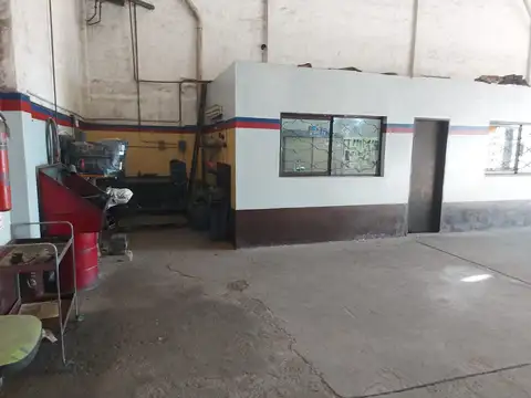 VENTA IMPORTANTE GALPÓN EXCELENTE ESTADO, PAMPA 20 -TEMPERLEY