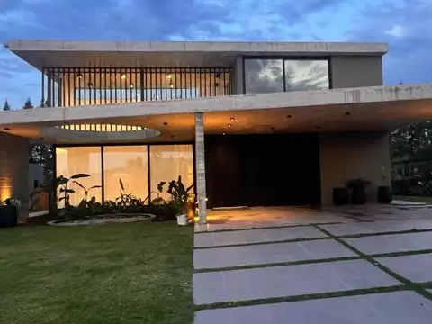 Casa - ALQUILER_TEMPORAL - Argentina, Ezeiza - Los robles 5901