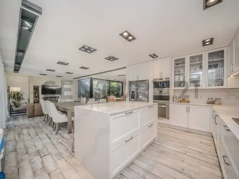Exclusiva Residencia de Categoría en Comarcas de Luján