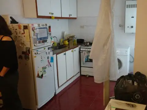 ESPAÑA 300, Piso 00