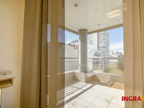 Ceretti 2200, Piso 7